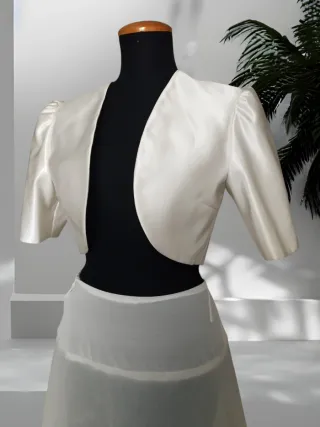 Giacchino in raso bianco