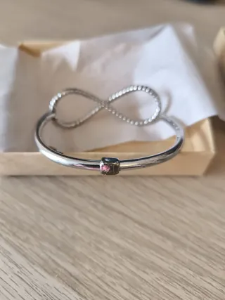 Pulsera plata rígida infinito