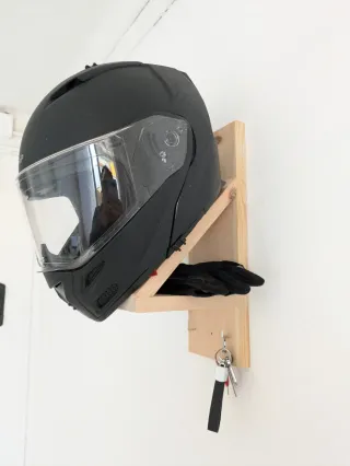 Soporte madera casco moto/bici colgador