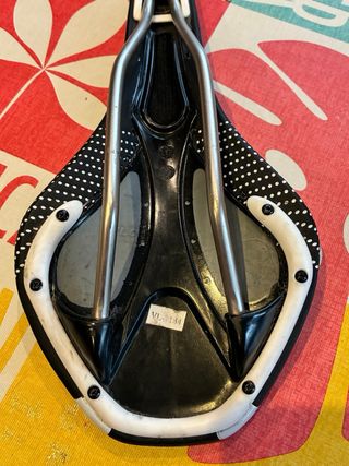 Sillín Bici Giant Negro/Blanco