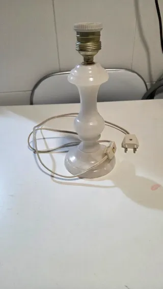 Lámpara de mesa de mármol