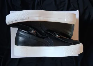 Scarpe donna Bata nere con strass