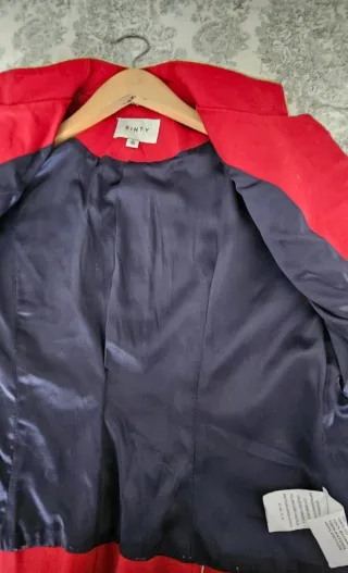 Chaqueta estilo militar burdeos