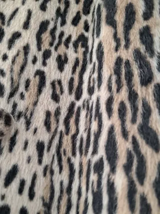 Abrigo tres cuartos,sombrero Jackeline,piel sintet