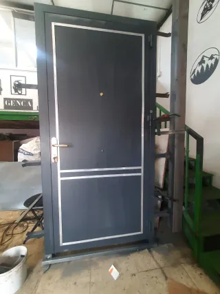 Gencametal .Fabricacion de puertas personalizadas
