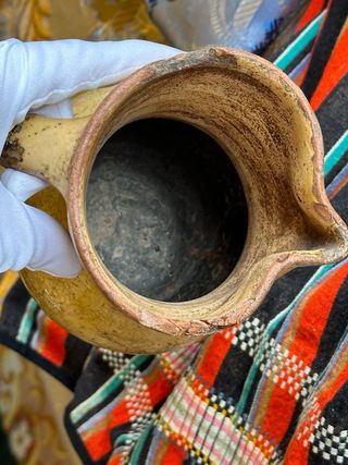 Jarra antigua de cerámica de Peñafiel