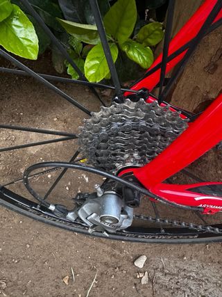 Bicicleta Pinarello Roja y Blanca