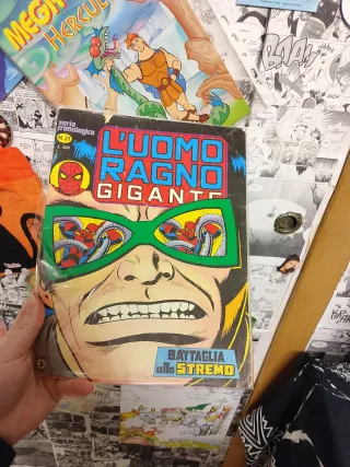 L'uomo ragno gigante editoriale corno
