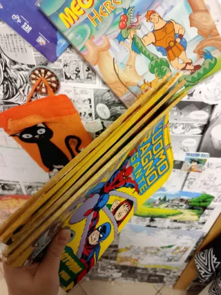 L'uomo ragno gigante editoriale corno