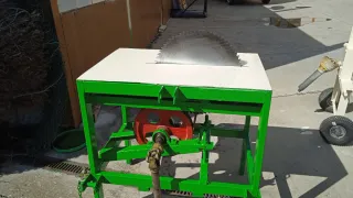 Sierra circular de mesa para tractor