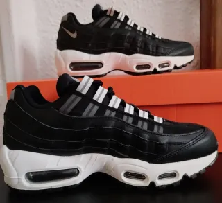 Nike Air Max 95 Negro/Blanco