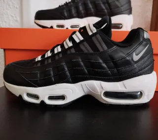 Nike Air Max 95 Negro/Blanco