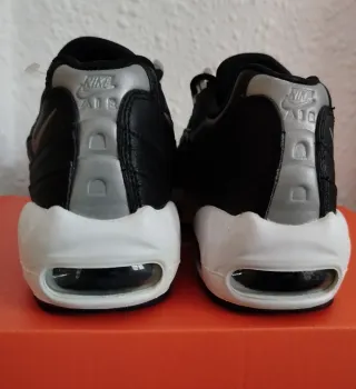 Nike Air Max 95 Negro/Blanco