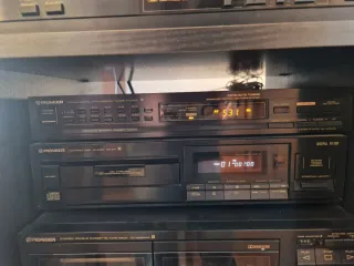 Equipo de música Pioneer negro