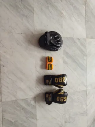 Guantes de boxeo y vendas