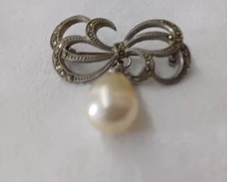 Spilla vintage fiore con perla