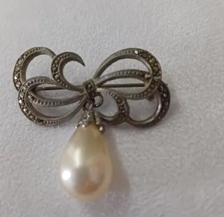 Spilla vintage fiore con perla