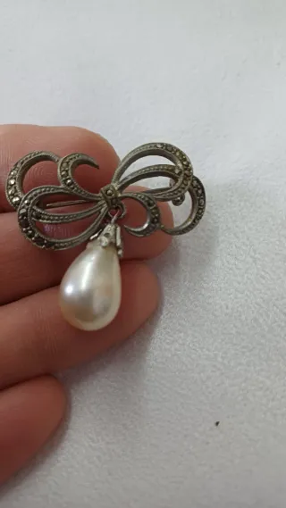 Spilla vintage fiore con perla