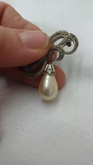 Spilla vintage fiore con perla