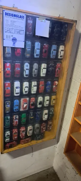 Lotto 330 macchinine scala 1:43