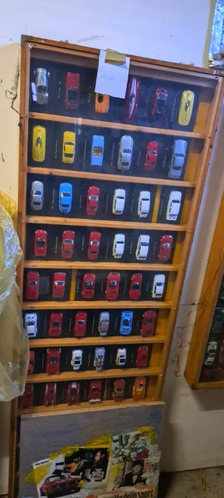 Lotto 330 macchinine scala 1:43