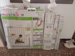 Barrera de seguridad Munchkin. Con extensiones.