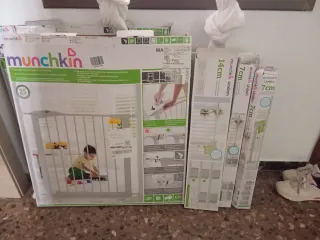Barrera de seguridad Munchkin. Con extensiones.