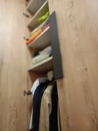 Armario grande de madera