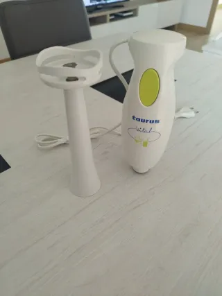 Batidora de mano Taurus Vital