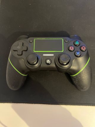 PS4 Slim Negra con Mando y Cables