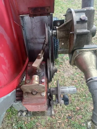 Carrete enrollador de manguera para riego