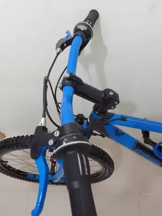 Bicicleta niño B'TWIN rochrkder 24 pulgadas