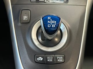 Toyota Auris HIBRIDO 2012 SOLO 61000 KILOMETROS