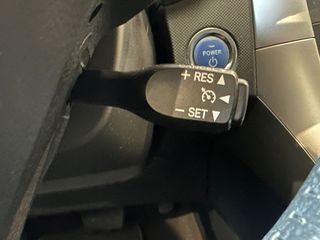 Toyota Auris HIBRIDO 2012 SOLO 61000 KILOMETROS