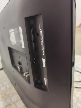 Televisor LG 32 con mando y cable