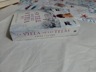 La villa de las telas / The Cloth Villa (Spanis...