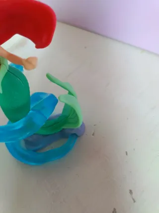 Ariel Kinder Sorpresa