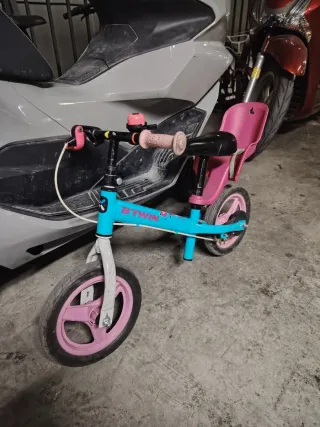 Bicicleta equilibrio niña