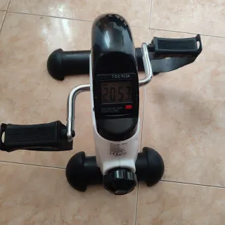 Pedales estáticos para ejercicio persona mayor