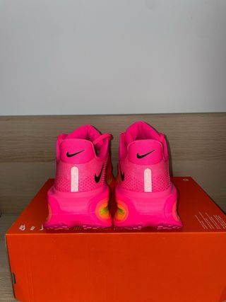 Nike Vomero Premium ‘HyperPink’