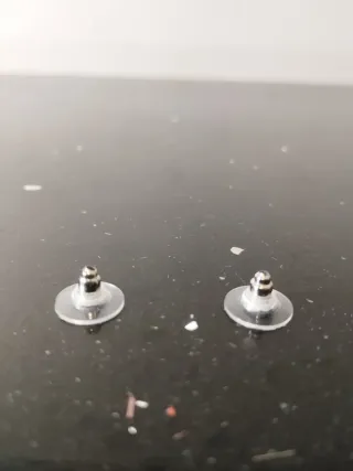 2 Cierres de Pendientes de Goma y Metal