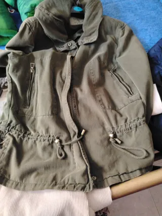 Giubbotti donna beige e verdi