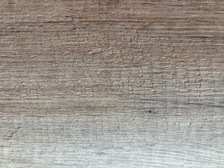 Cómoda de madera con cajón y puertas