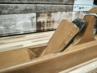 Cepillo carpintero decorativo madera