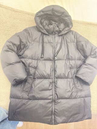 Chaqueta larga plumífero Zara negra