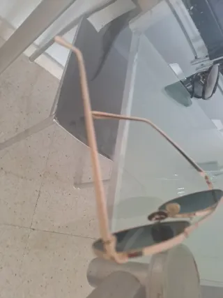 Gafas de sol aviador doradas