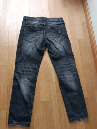 Pantalones vaqueros negros rotos Supply & Demand