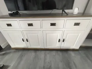 Mueble TV blanco y madera