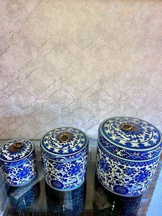 Tarros de té con tapa de cerámica azul y blanco