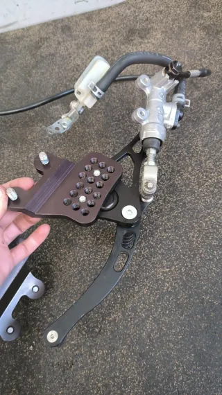 Sistema Freno Trasero Suzuki GSXR 600/750/1000